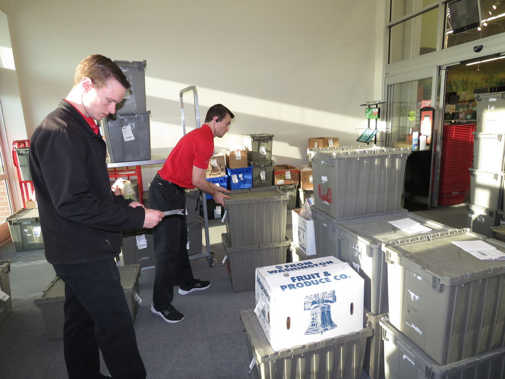 Safe shopping in Kearney curbside delivery boxes